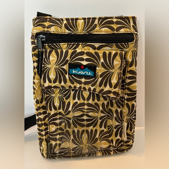KAVU Keeper Sling Khaki‎ Tan Canvas Crossbody Bag Pockets Casual Travel - Picture 1 of 9